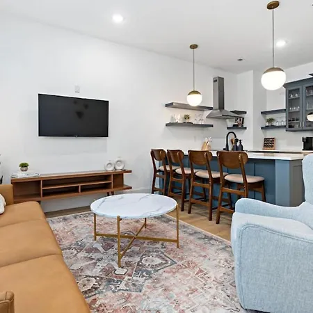 Chic 5 Bed, 2 Bedroom Free Parking - 3 Miles To Broadway